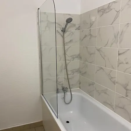 Maison Spacieuse Et Confortable 100m2 Avec Jardin Casa de Férias Val-de-Reuil