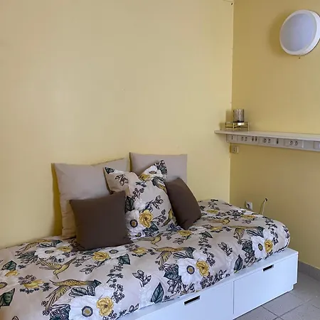 Maison Spacieuse Et Confortable 100m2 Avec Jardin Vakantiehuis Val-de-Reuil