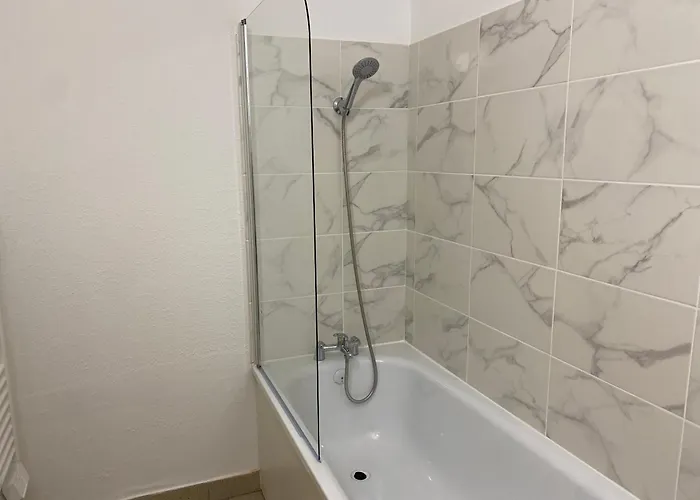 Maison Spacieuse Et Confortable 100m2 Avec Jardin Holiday home Val-de-Reuil